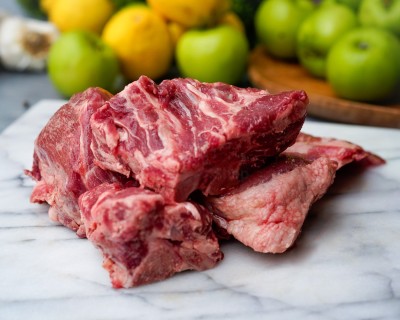 Свинина на кости охлаждённая 1 кг - купить в Мидяково